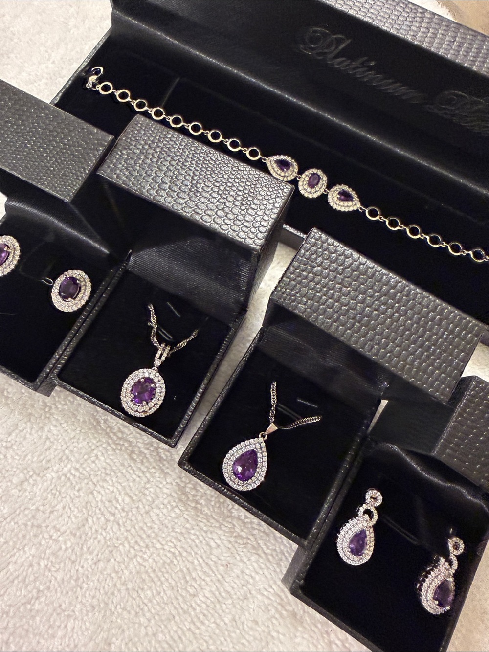 💜Brand New in Box Platinum Plated Genuine Amethyst Halo Jewelry Set